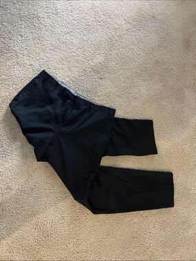 Van Heusen Men’s Black Dress Pants  EUC